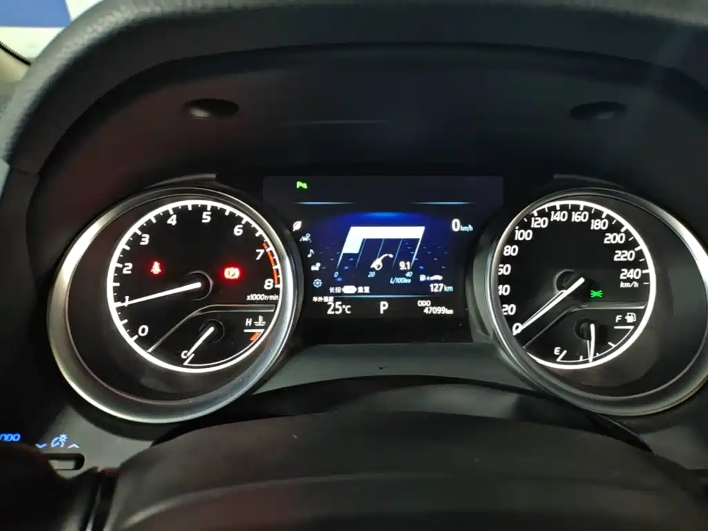 Camry 2018 2.0G Deluxe Edition купить на сайте DeffCars
