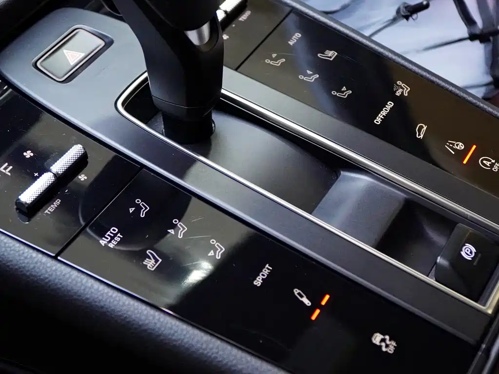 Macan 2023 Macan 2.0T купить на сайте DeffCars