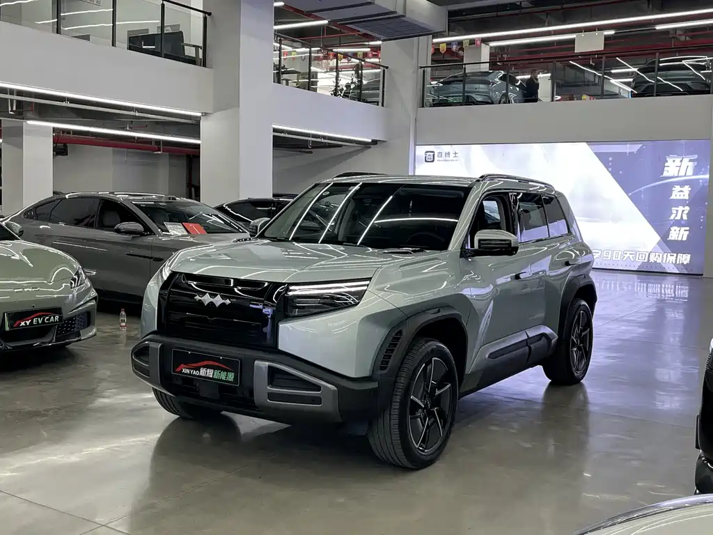 Titanium 3 2025 501KM four-wheel drive Max version купить на сайте DeffCars