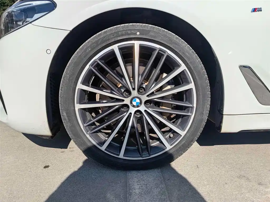 BMW 5 Series 2020 530Li Leading M Sports Package купить на сайте DeffCars