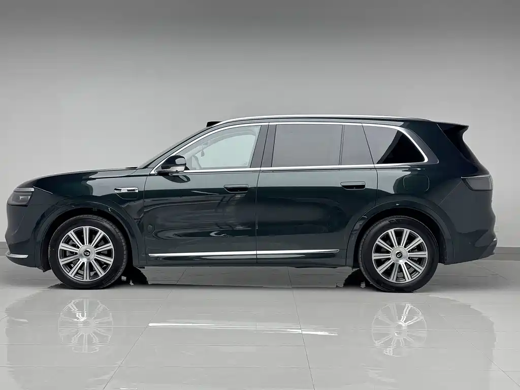 Wenjie M8 2025 extended range Max+ version 53.4kWh 6-seater version купить на сайте DeffCars