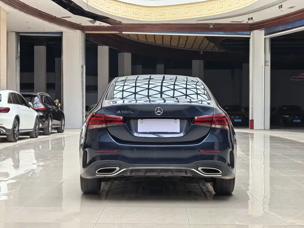Mercedes-Benz A-Class 2019 A 180 L Sports Sedan купить на сайте DeffCars