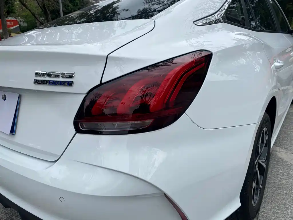 MG5 2022 180DVVT CVT Youth Deluxe Edition купить на сайте DeffCars
