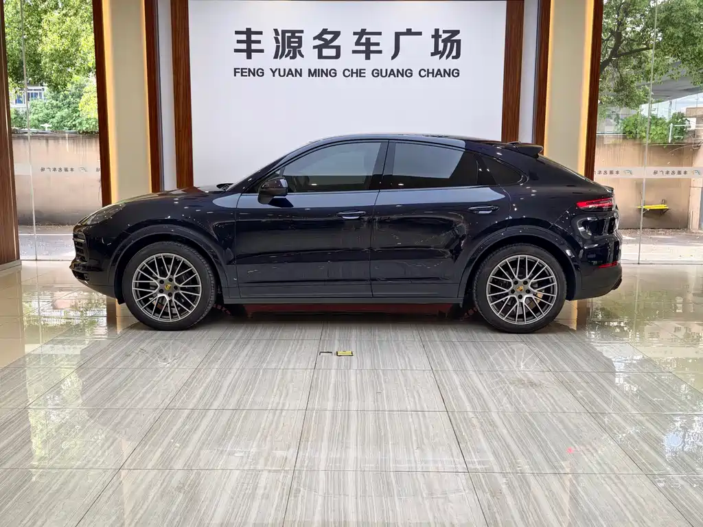 Cayenne 2023 Cayenne Coupé 3.0T Platinum Edition купить на сайте DeffCars