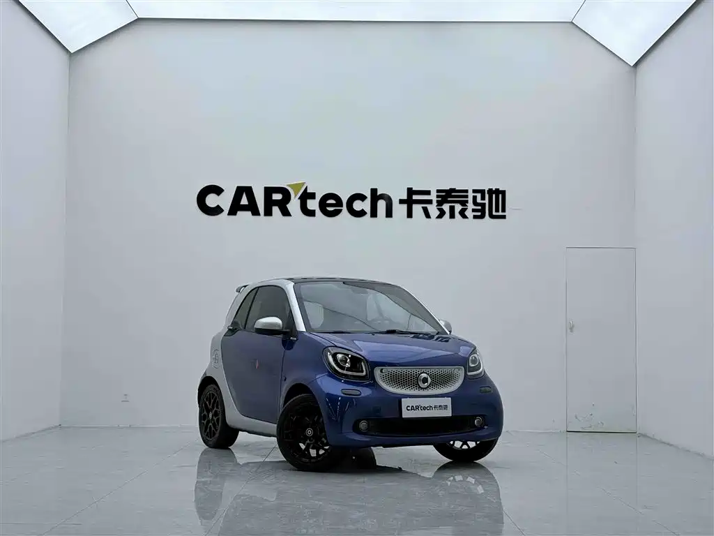 smart fortwo 2018 0.9T 66kW hard top version National V купить на сайте DeffCars