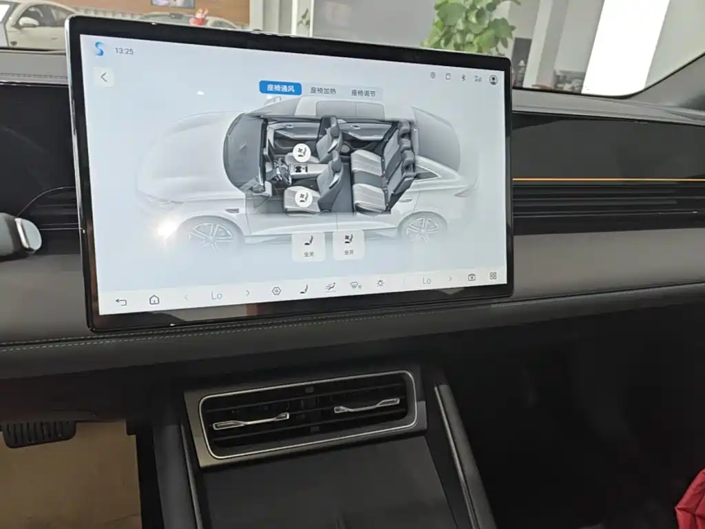 Qin L 2025 EV 545KM Cloud Model купить на сайте DeffCars