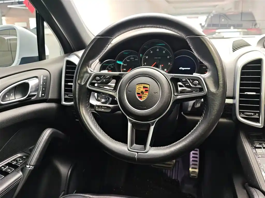 Cayenne 2016 Cayenne Platinum Edition 3.0T купить на сайте DeffCars