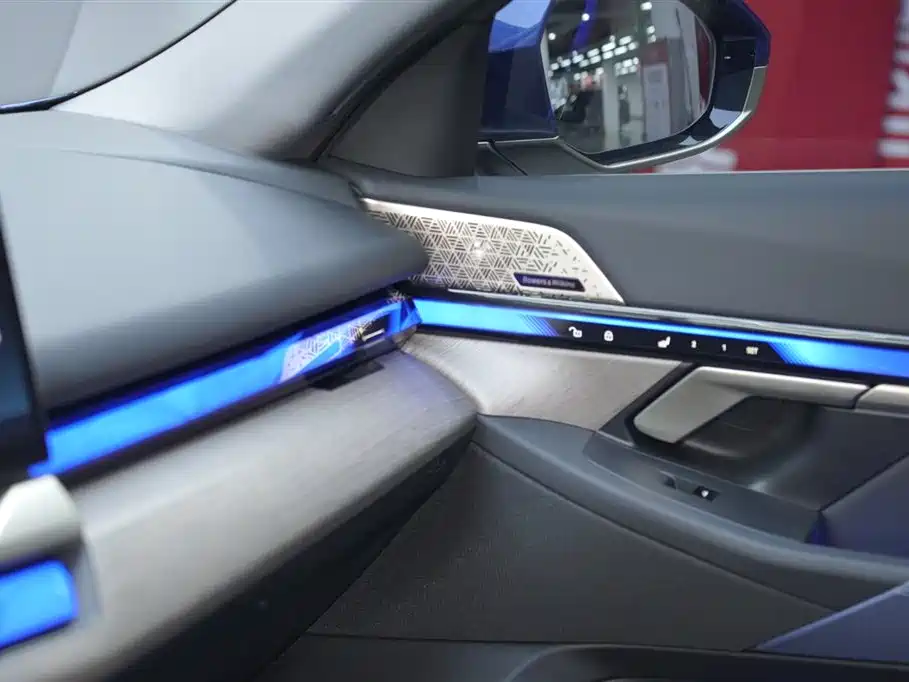 BMW 5 Series 2024 530Li Exclusive M Sports Package купить на сайте DeffCars