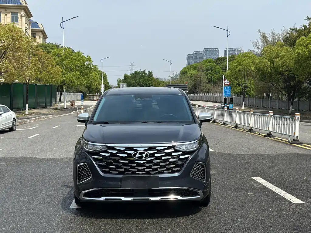 Kustu 2024 270TGDi LUX Premium Edition купить на сайте DeffCars