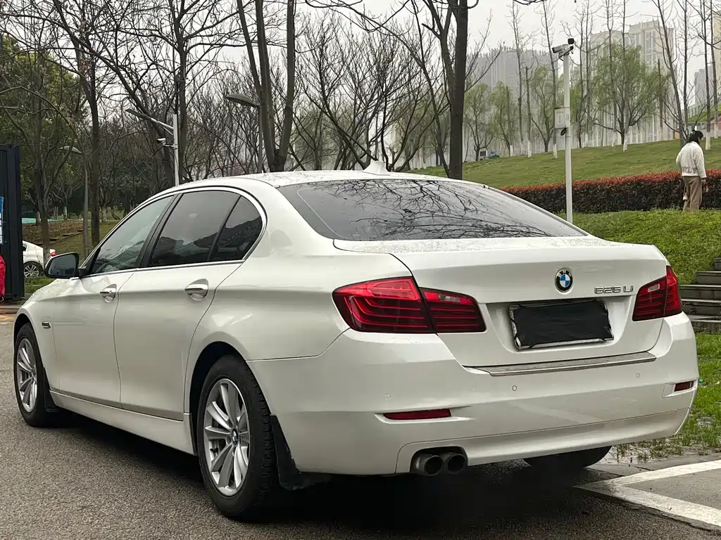 BMW 5 Series 2014 525Li Leading Model купить на сайте DeffCars