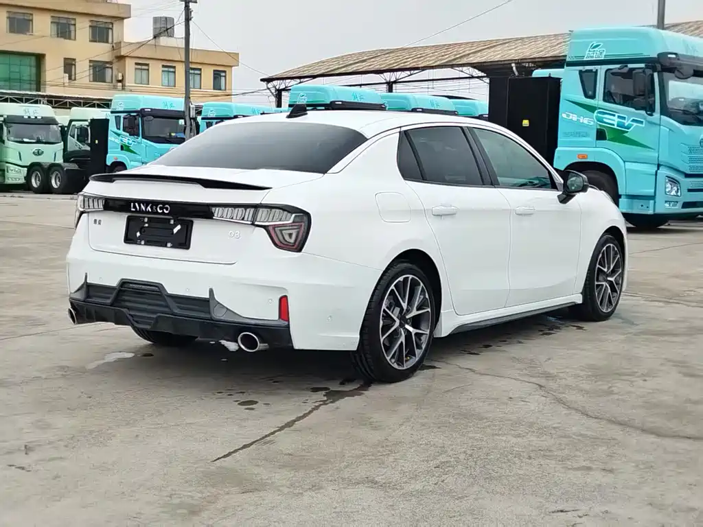 Lynk & Co 03 2018 1.5TD DCT Jin Pro Edition National V купить на сайте DeffCars