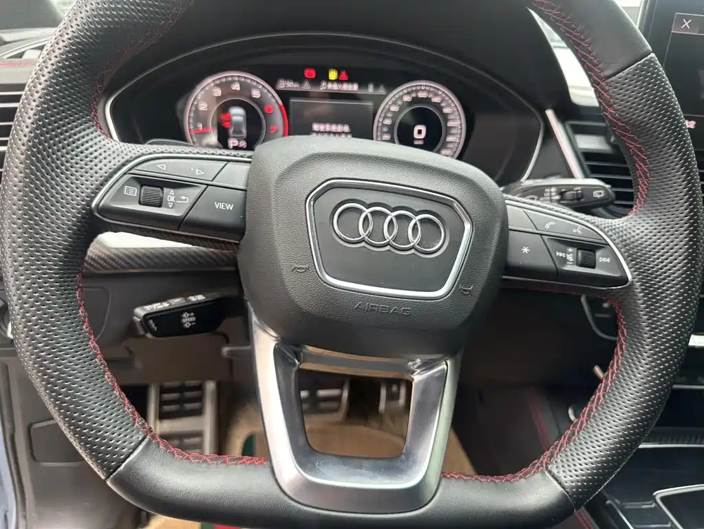 Audi Q5L Sportback 2022 40 TFSI RS Kit Burning Speed ​​Type купить на сайте DeffCars