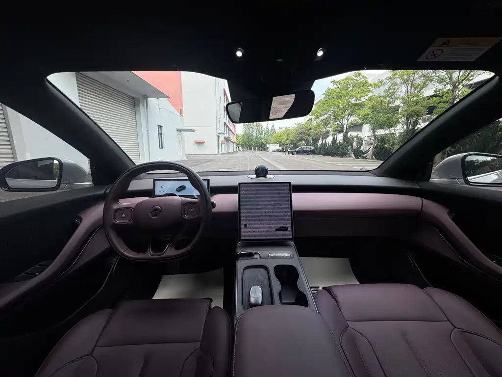 NIO ET5T 2024 model 75kWh Touring купить на сайте DeffCars