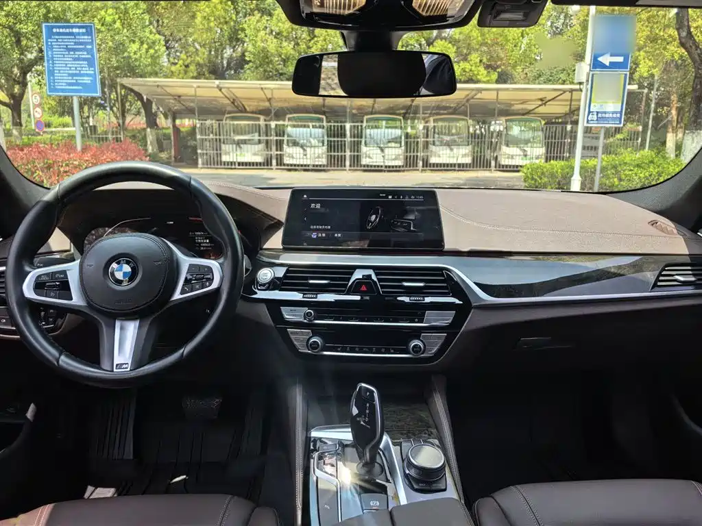BMW 5 Series 2020 525Li M Sports Package купить на сайте DeffCars