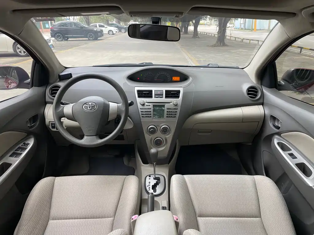 Vios 2011 1.6L GL-i sunroof version AT купить на сайте DeffCars