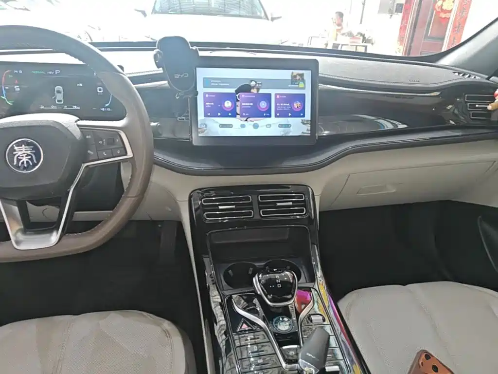 Qin PLUS 2024 Honor Edition DM-i 55KM Leading Model купить на сайте DeffCars