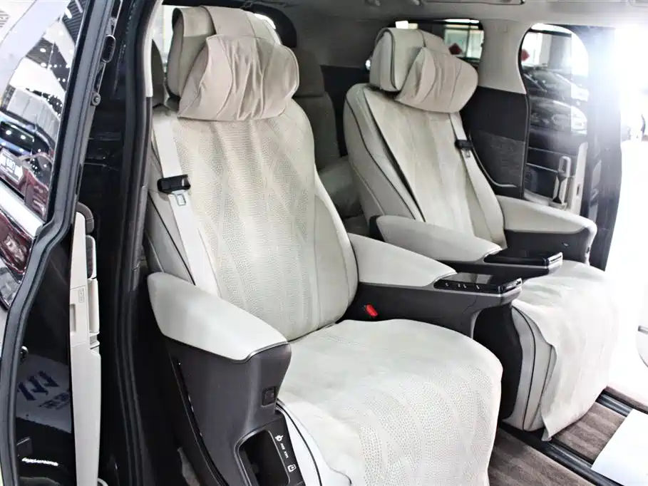Denza D9 2024 DM-i 970 luxury model купить на сайте DeffCars