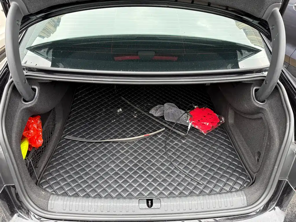 Audi A7L 2024 45TFSI S-line Dream Building Liquid Crystal Package купить на сайте DeffCars