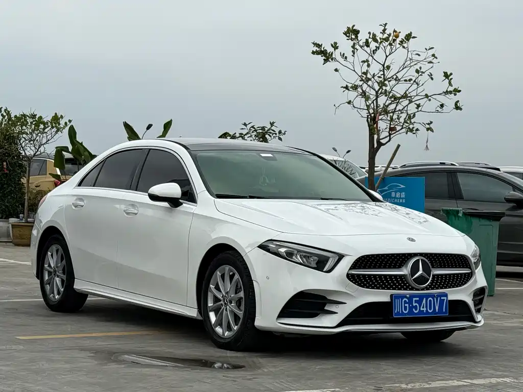 Mercedes-Benz A-Class 2019 A 200 L Sports Sedan купить на сайте DeffCars