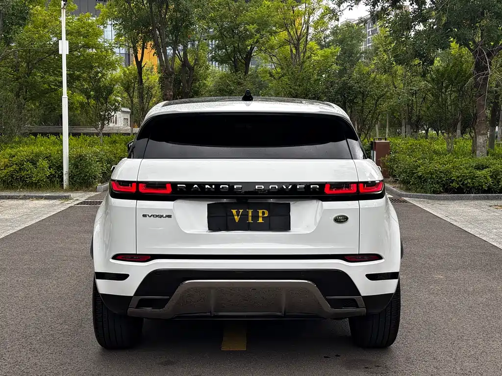 Range Rover Evoque 2022 Evoque L 249PS R-Dynamic Deluxe Edition купить на сайте DeffCars