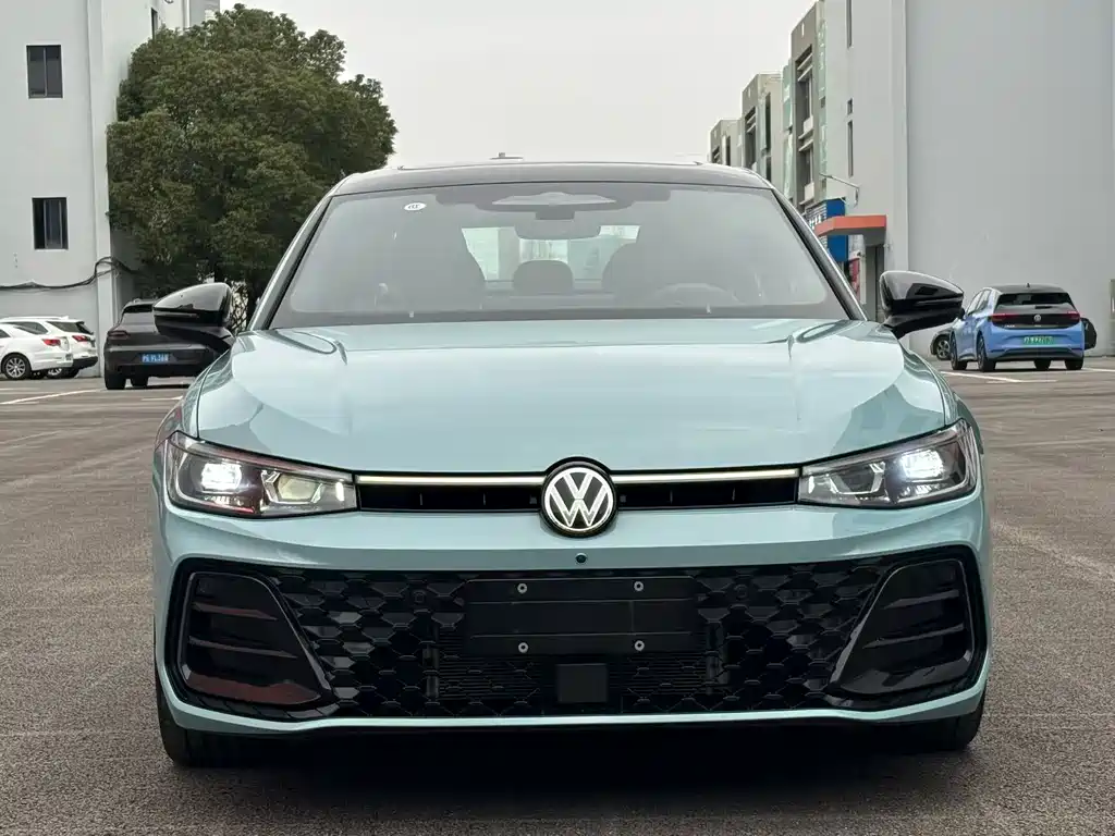 Passat 2025 Pro 380TSI Star Dragon Edition купить на сайте DeffCars