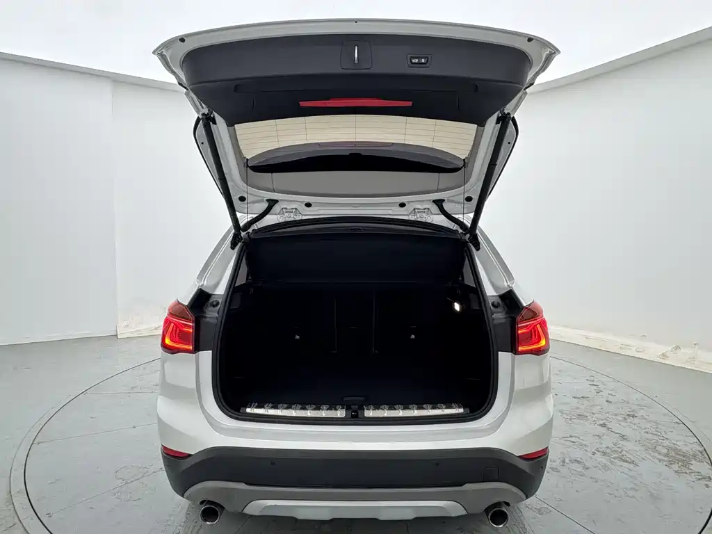 BMW X1 2019 xDrive20Li Exclusive Model купить на сайте DeffCars