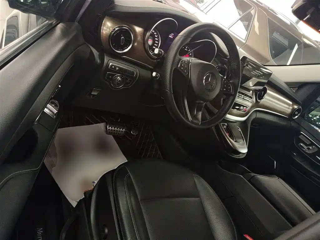 Mercedes-Benz V-Class 2020 V 260 L Long Wheelbase Luxury Edition купить на сайте DeffCars