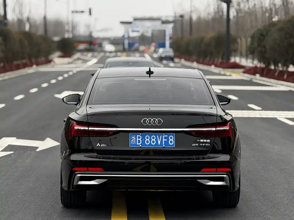 Audi A6L 2024 45 TFSI Premium Dynamic Model купить на сайте DeffCars