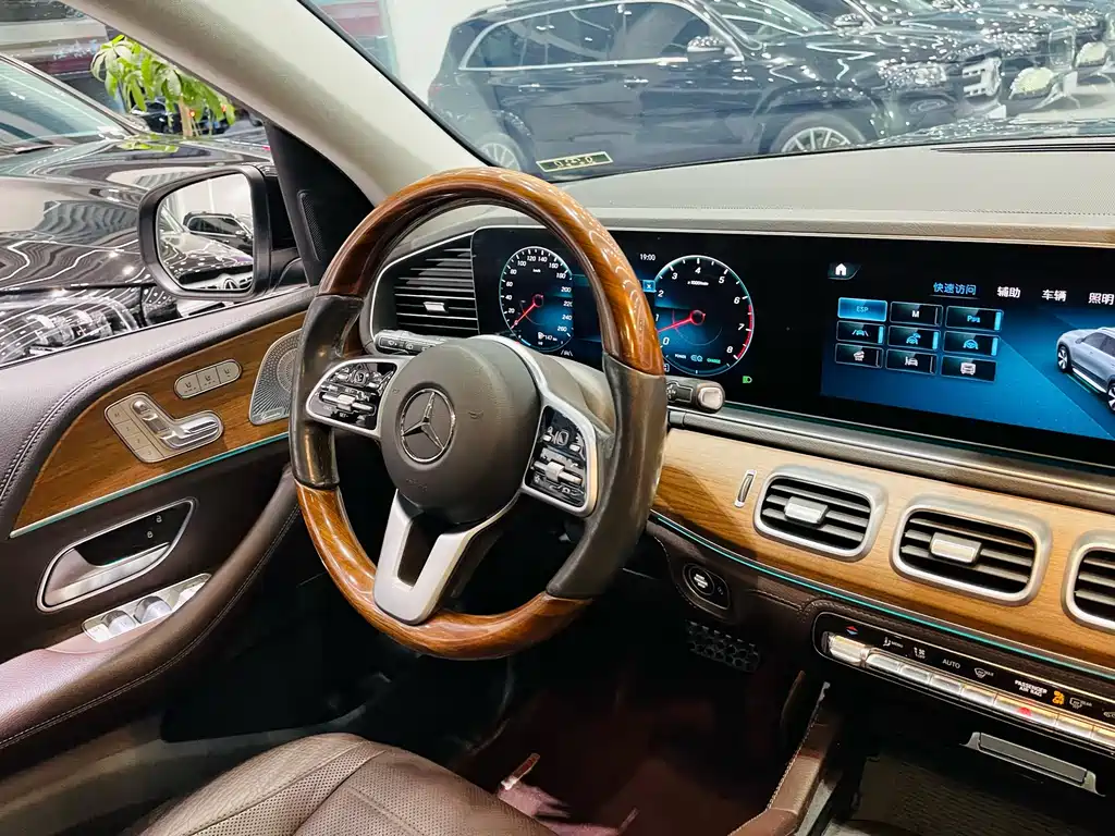 Mercedes-Benz GLS 2020 GLS 450 4MATIC luxury model купить на сайте DeffCars