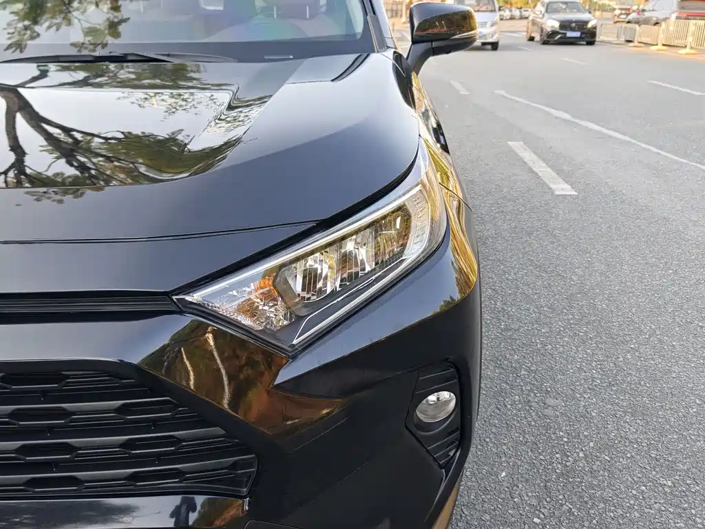 RAV4 Rongfang 2021 2.0L CVT two-wheel drive fashion version купить на сайте DeffCars