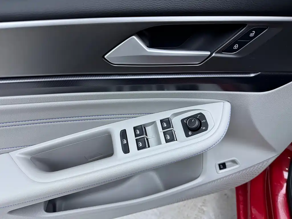 Lingdu 2022 Lingdu L 280TSI DSG Hot Edition купить на сайте DeffCars