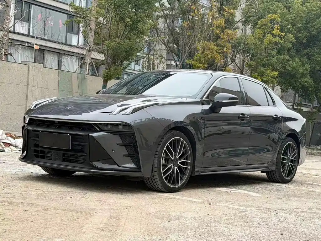 Lynk & Co 03 2025 1.5TD DCT Champion Edition Pro купить на сайте DeffCars
