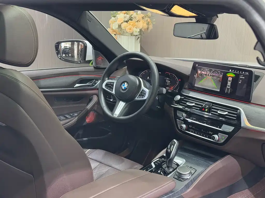 BMW 5 Series 2021 530Li Leading M Sports Package купить на сайте DeffCars