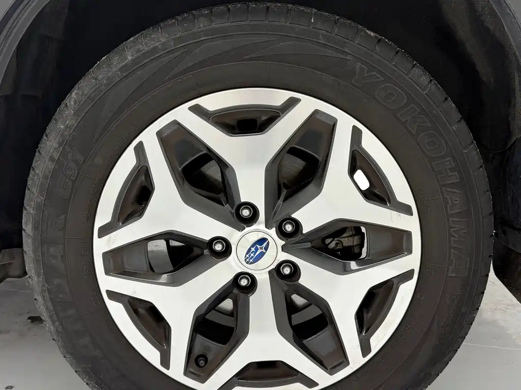Forester 2022 2.0i AWD Deluxe Edition EyeSight купить на сайте DeffCars