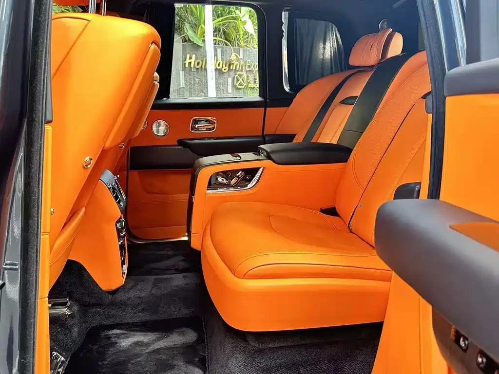 Cullinan 2018 four-seat version купить на сайте DeffCars