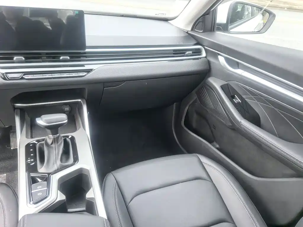 Emgrand 2025 4th Generation 1.5L CVT Dragon Edition купить на сайте DeffCars