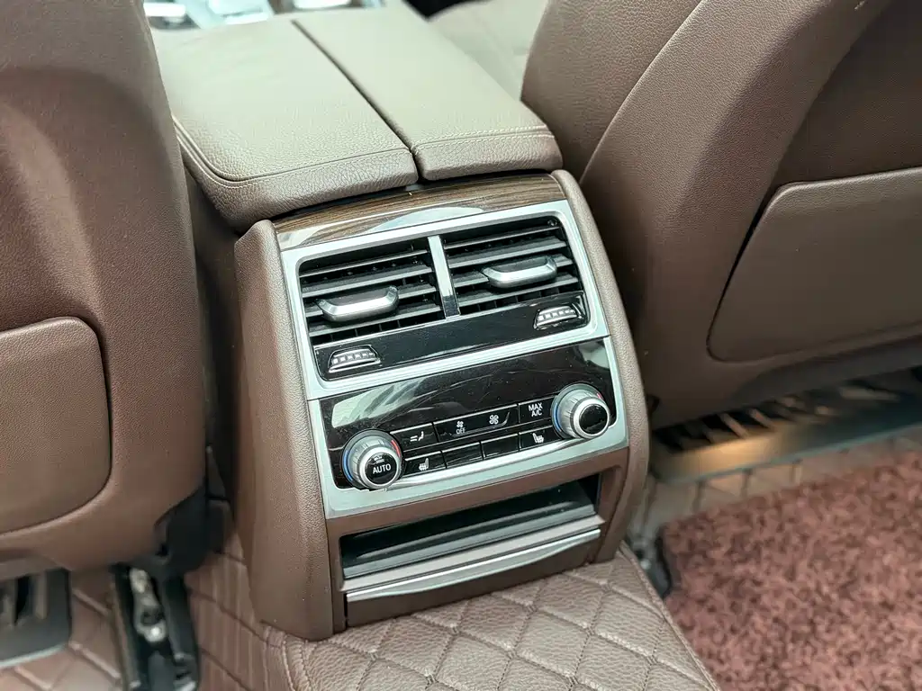 BMW 7 Series 2017 730Li Leading купить на сайте DeffCars