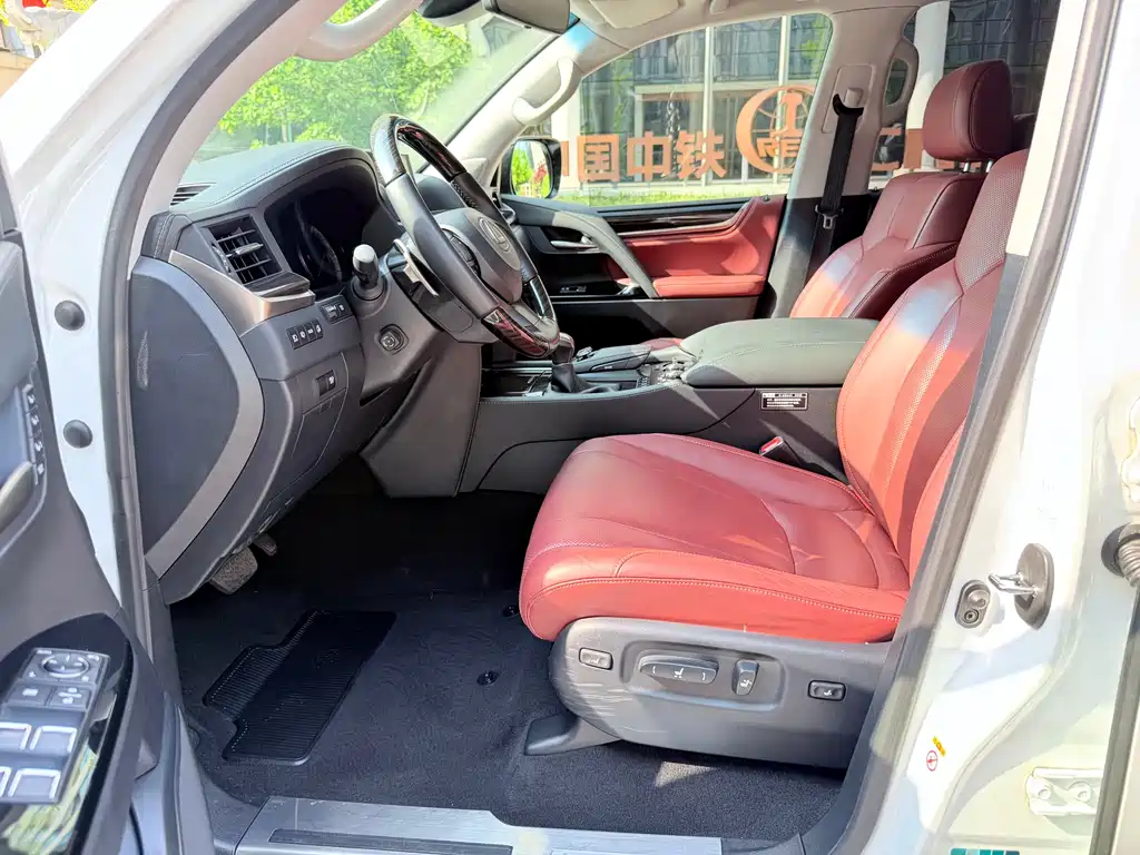 Lexus LX 2019 570 Premium Luxury Edition купить на сайте DeffCars