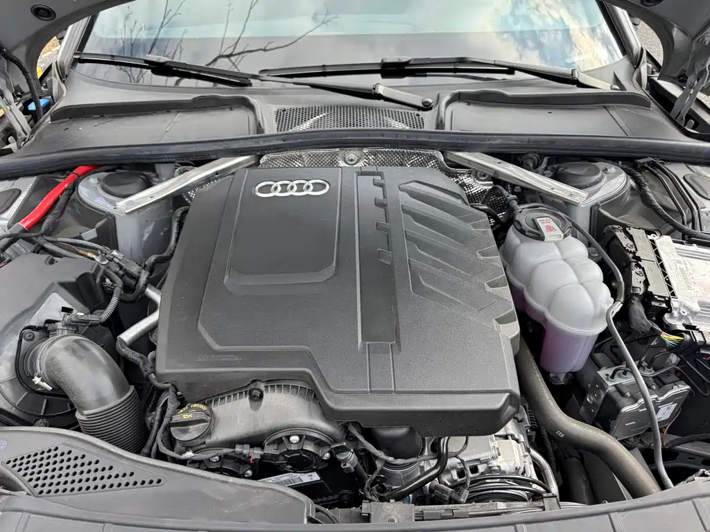 Audi A4L 2025 model 2 million Yuexiang version 40 TFSI luxury and dynamic model купить на сайте DeffCars