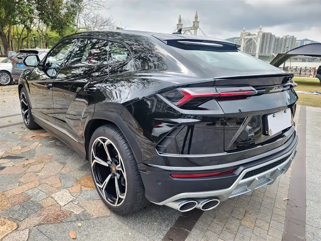 Urus 2021 4.0T V8 купить на сайте DeffCars