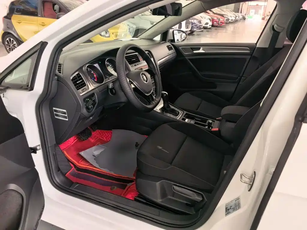 Golf 2016 1.6L automatic fashion model купить на сайте DeffCars