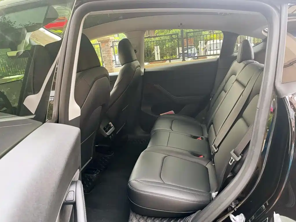 Model Y 2023 rear-wheel drive version купить на сайте DeffCars