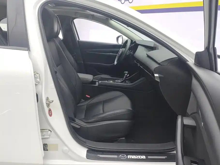 Mazda Axela 2021 1.5L Automatic Hyatt Edition купить на сайте DeffCars