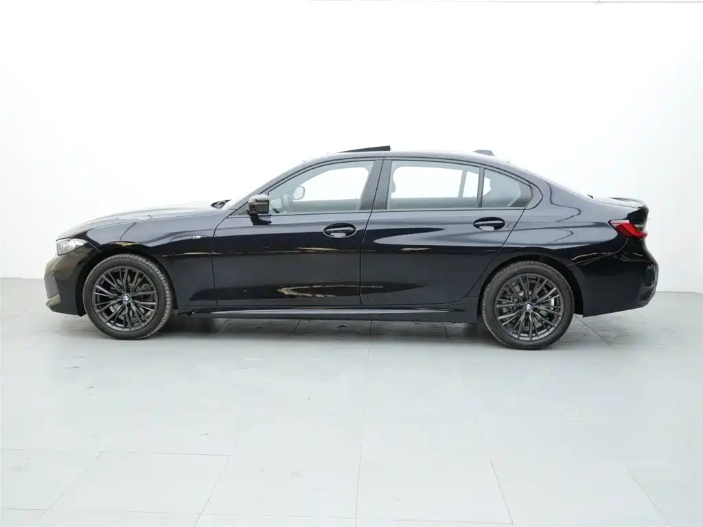 BMW 3 Series 2024 330Li M Sports Night Package купить на сайте DeffCars