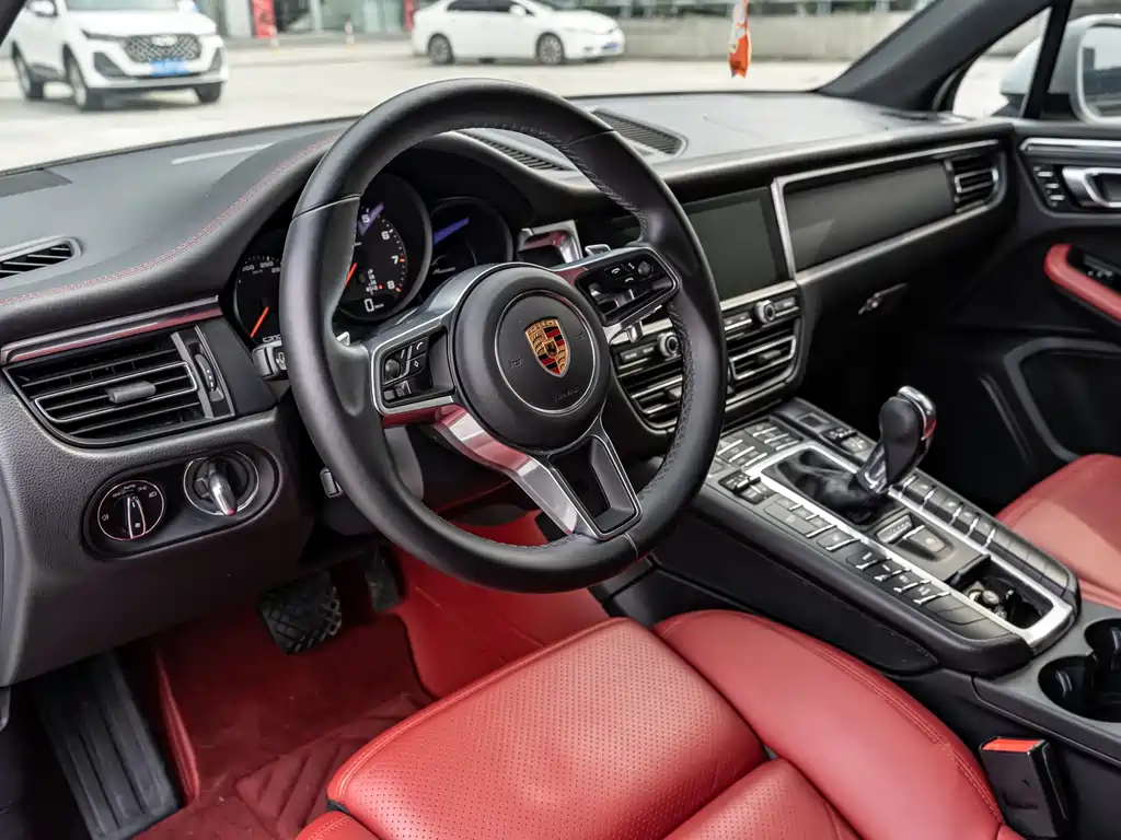 Macan 2018 Macan 2.0T купить на сайте DeffCars