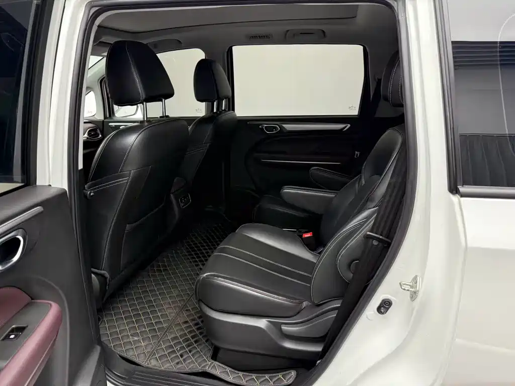 Trumpchi M6 2023 PRO 270T DCT Exclusive Edition купить на сайте DeffCars