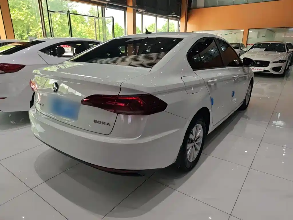 Bora 2021 1.5L Automatic Fashion Zhi Lian Edition купить на сайте DeffCars