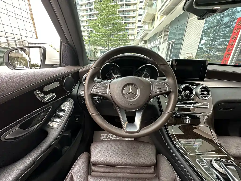 Mercedes-Benz GLC 2018 facelift GLC 260 4MATIC luxury model купить на сайте DeffCars