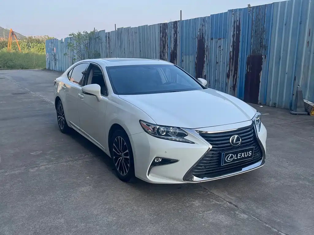 Lexus ES 2016 250 Midnight Special Limited Edition купить на сайте DeffCars