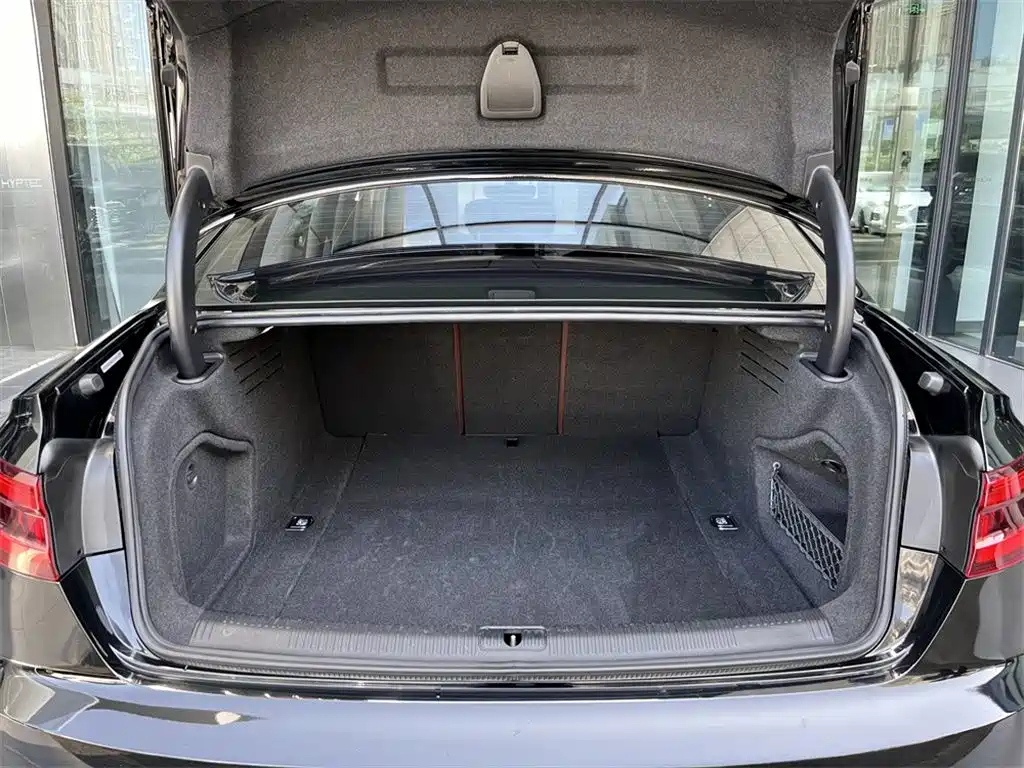 Audi A4L 2019 40 TFSI Enterprising National VI купить на сайте DeffCars